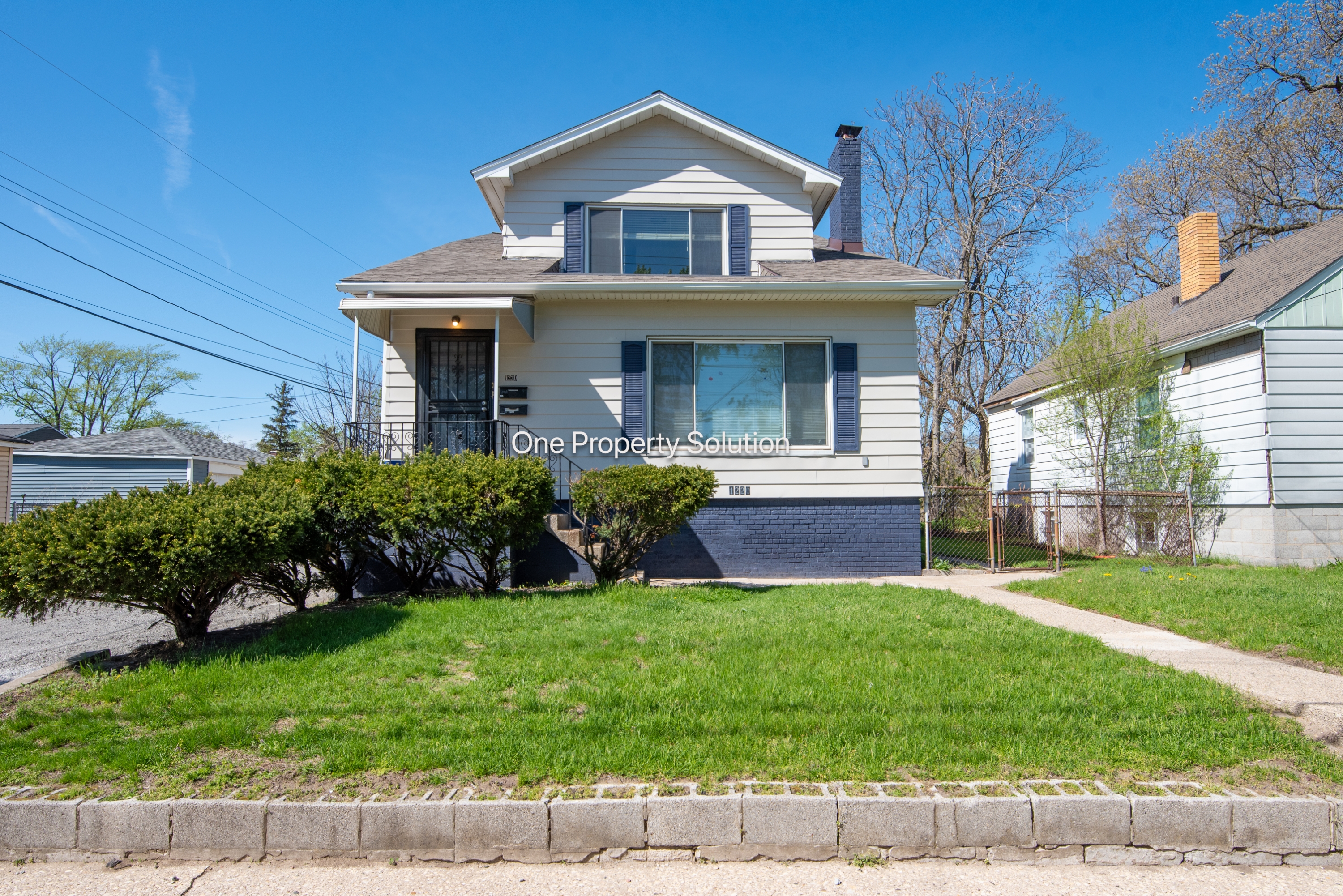 Property main image